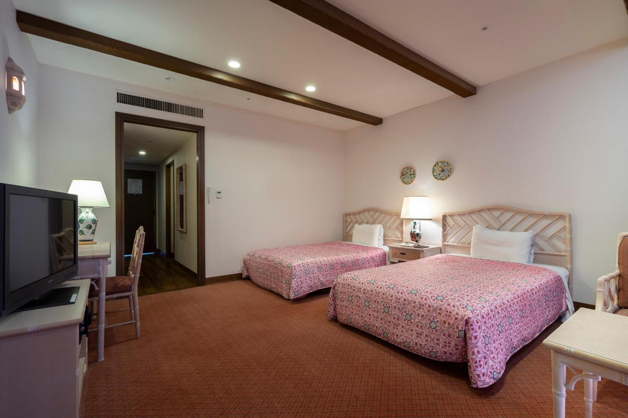 Hotel Shima Spain Mura Exterior photo